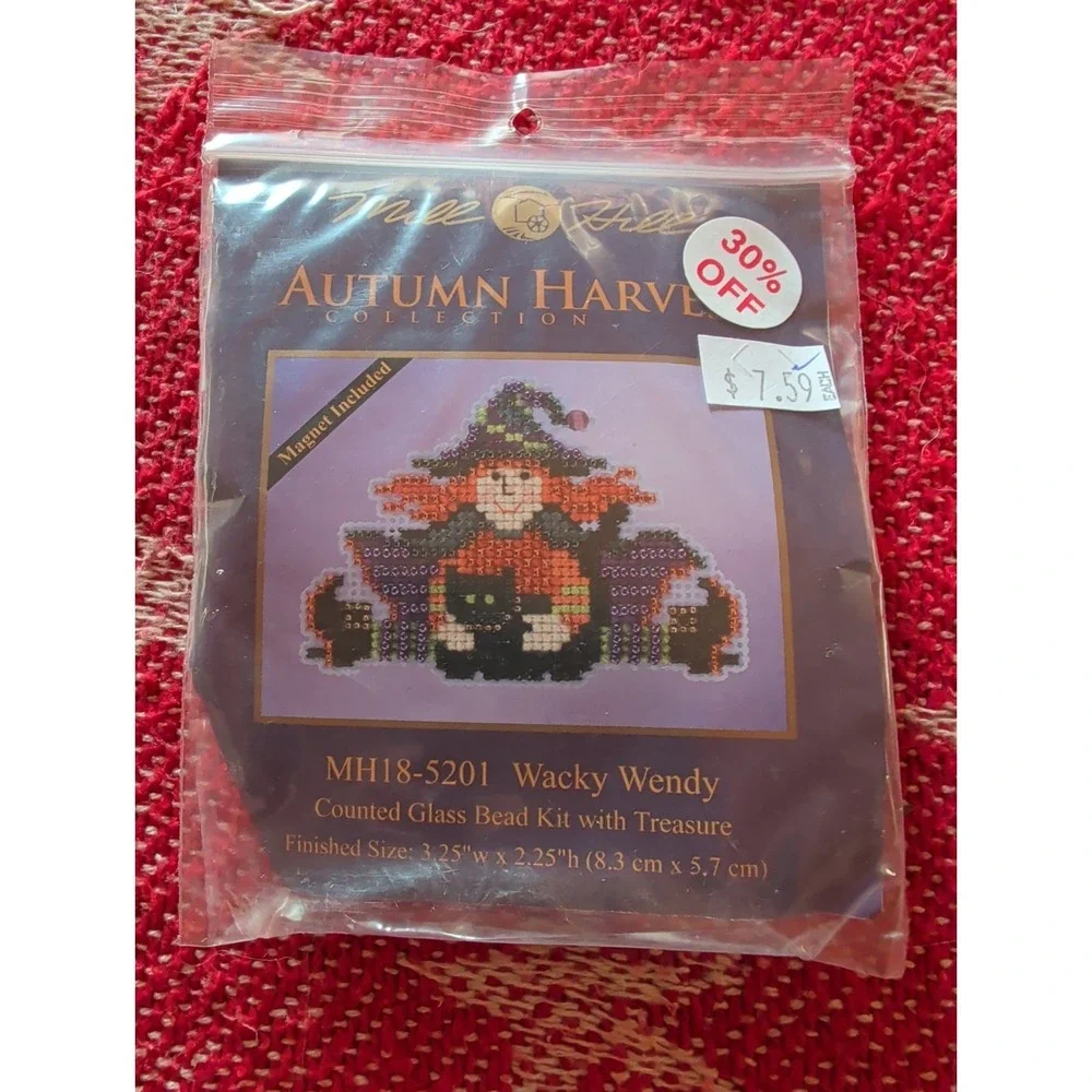 New Vintage Kit Mill Hill Autumn Harvest Wacky Wendy Counted Beaded MH18-5201